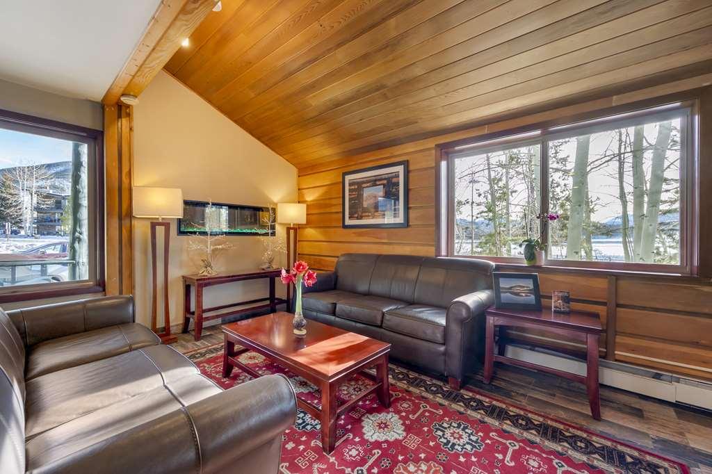 Best Western Ptarmigan Lodge Дилън Интериор снимка